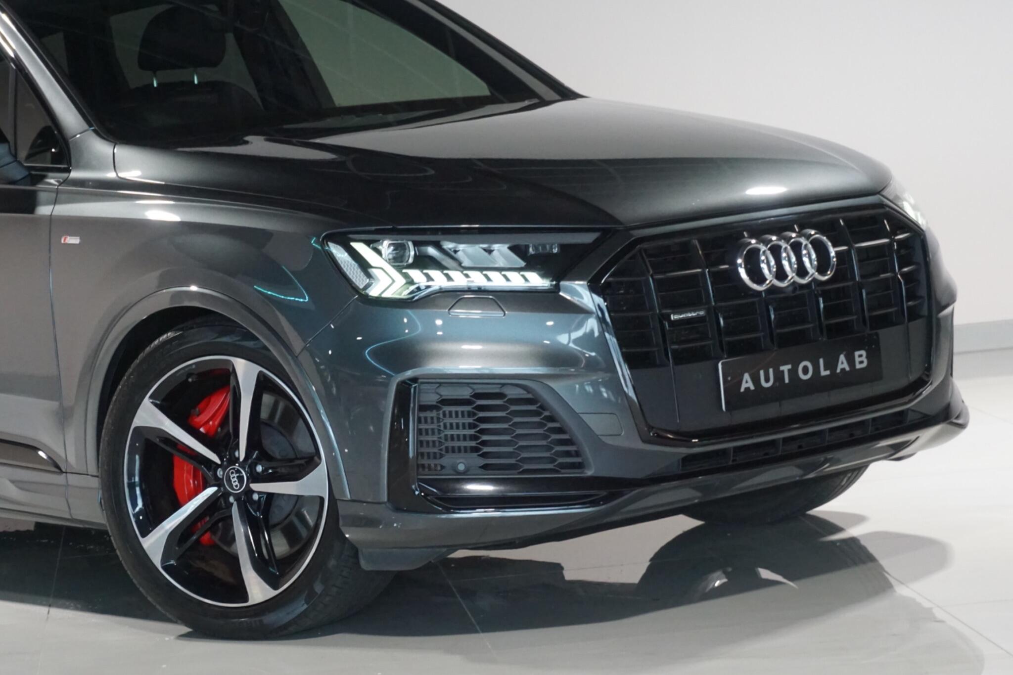 Audi Q7 3.0 TFSIe V6 55 Black Edition SUV 5dr Petrol Plug-in Hybrid Tiptronic quattro Euro 6 (s/s) 17.9kWh (381 ps)